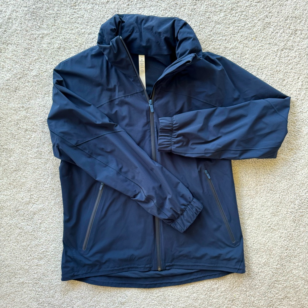 LULULEMON Here to Move Rain jacket